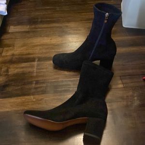 Silent D from Anthro zip up booties size 40